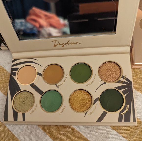 MakeUp Bundle - Picture 9 of 14